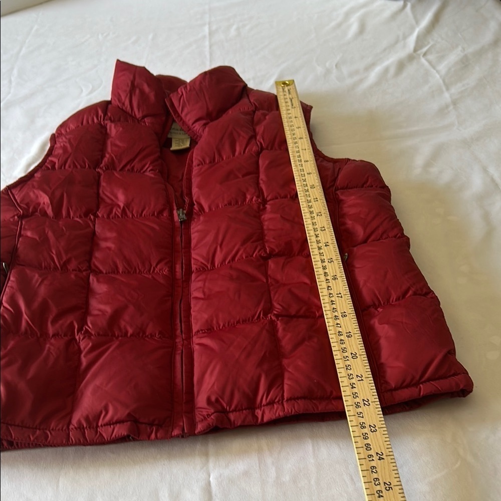 Eddie Bauer Red Quilted Vest for Cold Weather - Picture 4 of 6